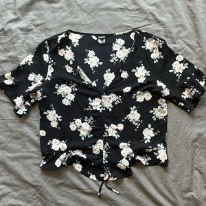 #58 Express Floral Blouse Size L